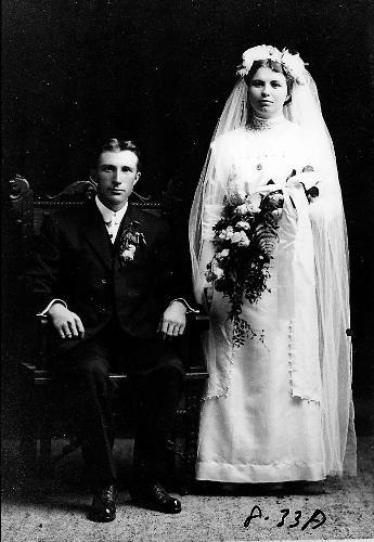 John and Agnes (Sinnen) Welter wedding portrait - October 16, 1912