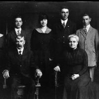 John and Mary Sinnen's family - circa unknown