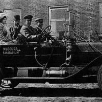 Dr. Henry Fischer's automobile for transporting train passengers - Mudcura
